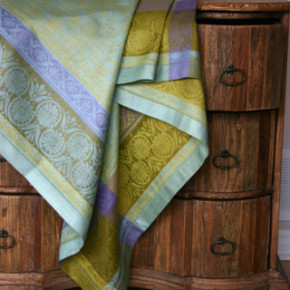 Fresh New Tablecloths from Linen Way