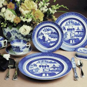 Mottahedeh's Blue and White Dinnerware: Endless Possibilities