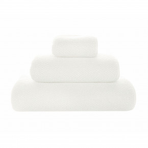 Pearls Snow Bath Towel 28" x 55"