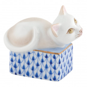 Cat in Box Sapphire 2.25in L X 1.25in W X 2in H