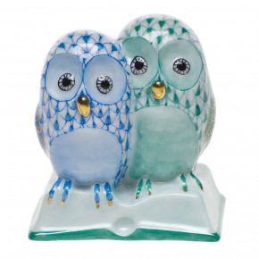 Pair Of Owls On Book Blue/Green 2.5 in L X 2.5 in H