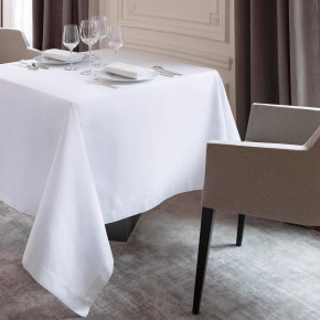 Offre White Satin Table Linens