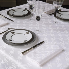Anneaux White Tablecloth 67" x 126"