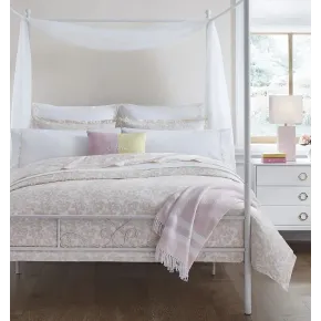 Prato Carnation Bedding