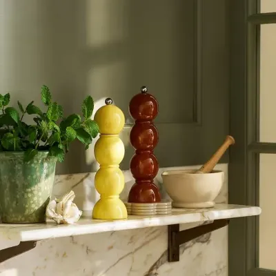 Bobbin Buttercream Lacquer Salt or Pepper Mill