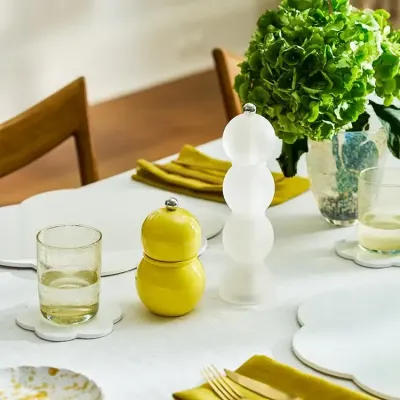 Frosty Bobbin Clear Salt or Pepper Mill