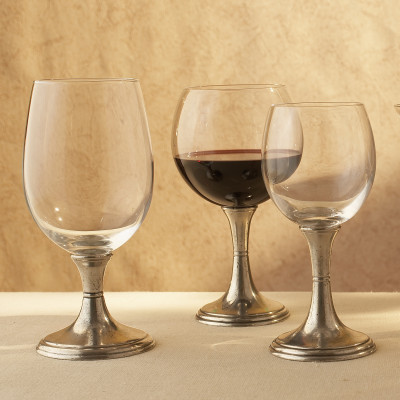 Verona Red Wine Glass 3.5" D x 8.5" H 17 oz