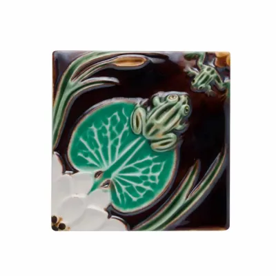 Arte Bordallo Tile Frogs With Waterlily  (Special Order)