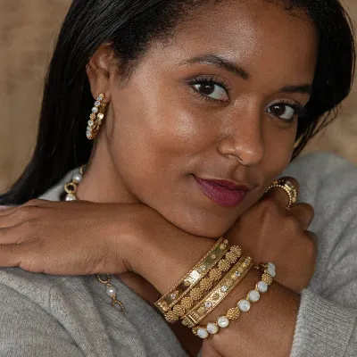 Berry Gem Clear Cubic Zirconia Classic Hinged Bangle