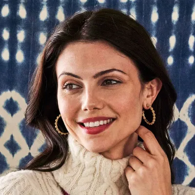 Berry Icon Gold Hoop Earrings