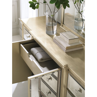 La-Dee-Dah Dresser Auric, Gold Bullion Paint