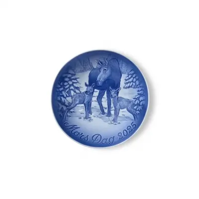 Blue Collectibles Bing & Grøndahl Mother's Day Plate 2025, Cow Moose with Calves, 15 cm