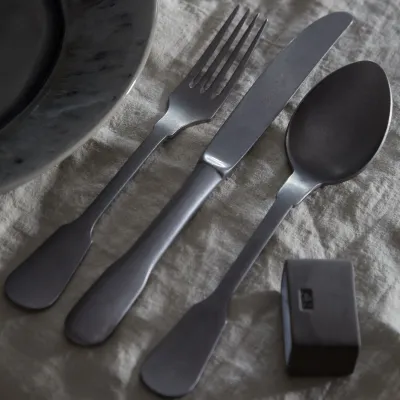 Saga Black Flatware 5 Pieces