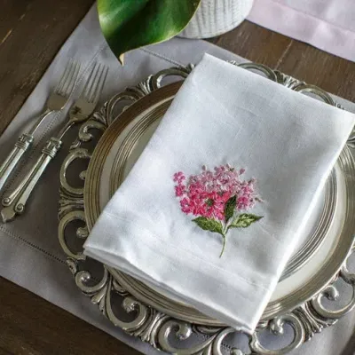 Hydrangea White (Pink) Tri-Fold Napkin