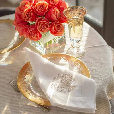 Fiori Basket, White (Champagne) 22" Square Napkin