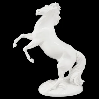 Single Figurine Horse "Maestoso"