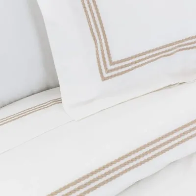 Windsor White/Taupe Cotton Sateen Bedding