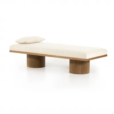 Jakobi Chaise Thames Cream