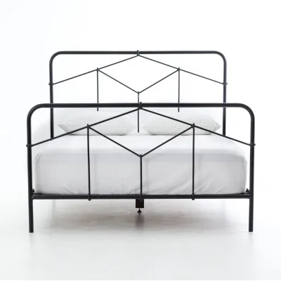 Casey Iron Queen Bed Black