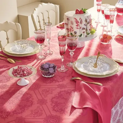 Mille Rosaces Framboise Table Linens