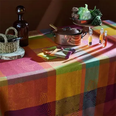Mille Rainures Flamboyant Coated Stain-Resistant Cotton Damask Table Linens