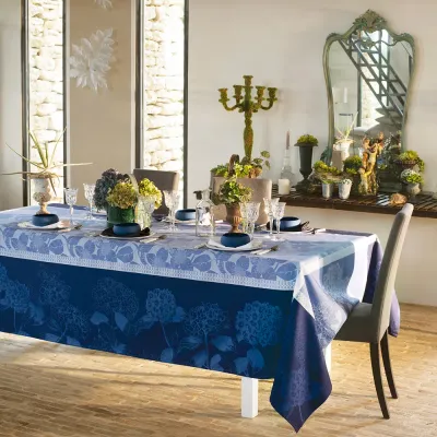 Hortensias Bleu (Blue Hydrangeas) Damask Green Sweet Stain-Resistant Organic Cotton Damask Table Linens