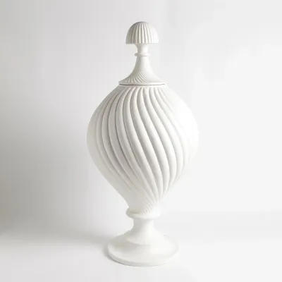 Grande Swirl Jar Matte White