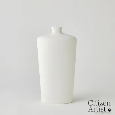 Terzo Vase Matte White Medium