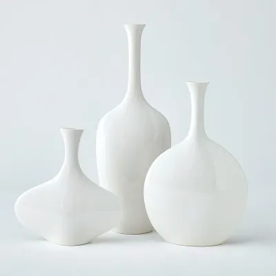 Silhouette Vase - White - Round