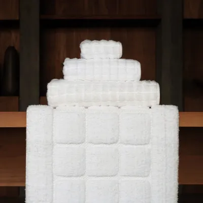 Heaven White Bath Rug
