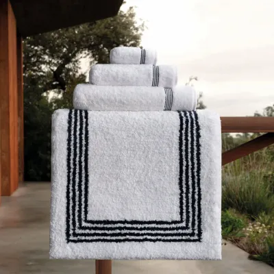 Bourdon White/Oxford Bath Rug