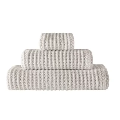 Aura White Bath Towels