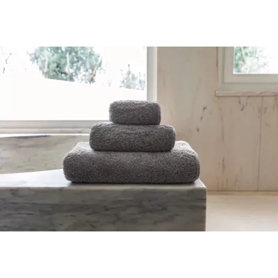 Egoist Silver Bath Towels