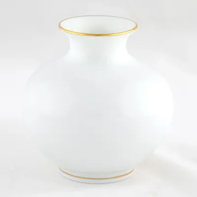 Golden Edge Round Vase 4.5 in H X 4.5 in D