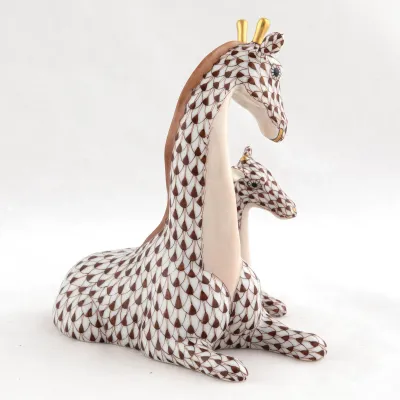 Mother And Baby Giraffe Chocolate 4.25 in L X 3.2 in W X 5 in H