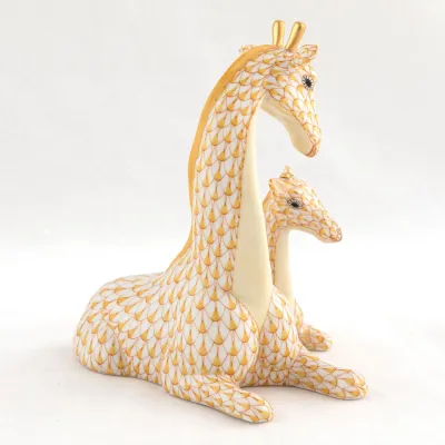 Mother And Baby Giraffe Butterscotch 4.25 in L X 3.2 in W X 5 in H