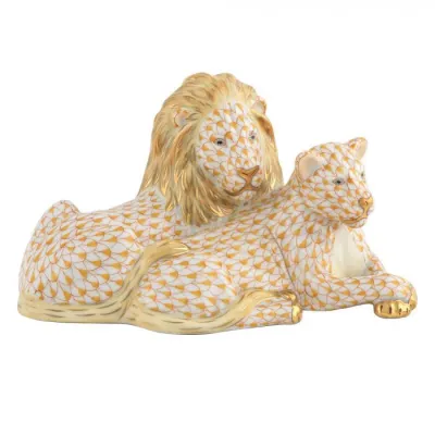 Lion And Lioness Butterscotch 5.25 in L X 6.25 in W X 3.25 in H