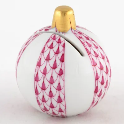 Ornament Place Card Holder Raspberry 2 in H X 1.75 in D