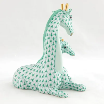 Mother And Baby Giraffe Green 4.25 in L X 3.2 in W X 5 in H