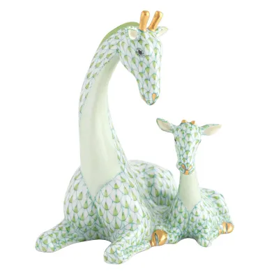 Mother And Baby Giraffe Key Lime 4.25 in L X 3.2 in W X 5 in H
