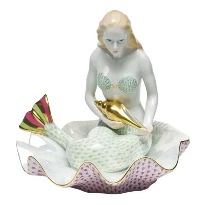 Mermaid On Shell Multicolor 9 in L X 10 in H