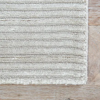 BI03 Basis Light Gray Rugs