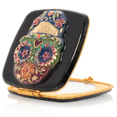 Lilah Skull Compact