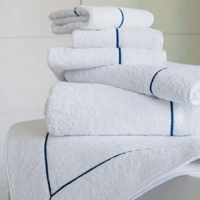 Lisboa White/Blue Embroidered Bath Towels