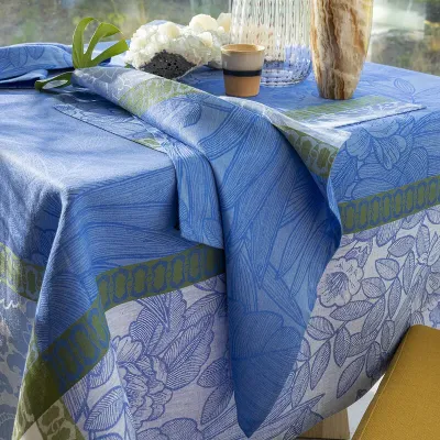 Escapade Tropicale Blue Table Linens