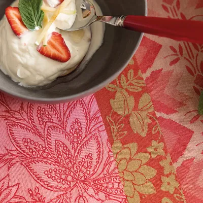 Gipsy Enduit Red Coated Table Linens
