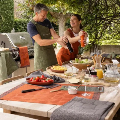 Braise Red Apron 34"x 40"