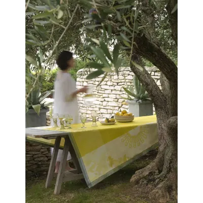 Jardin D'Orient Yellow Runner 20" x 59"