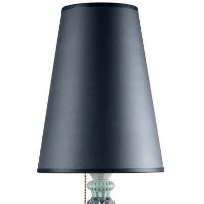 Belle de Nuit Black Table Lamp