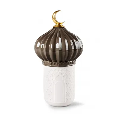 Majestic Nights Brown A Secret Orient Candle